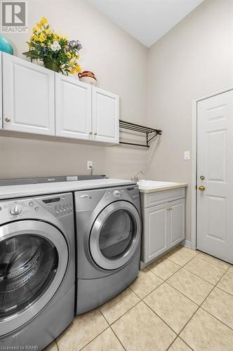 2282 Turnberry Road Unit# 15, Burlington, ON - Indoor Photo Showing Laundry Room