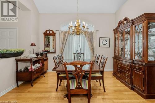 2282 Turnberry Road Unit# 15, Burlington, ON - Indoor Photo Showing Dining Room