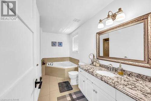 59 Onyx Court, Hamilton, ON - Indoor Photo Showing Bathroom