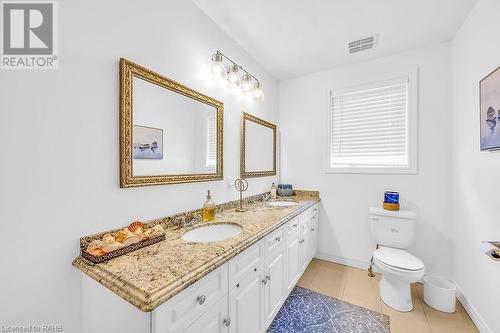 59 Onyx Court, Hamilton, ON - Indoor Photo Showing Bathroom