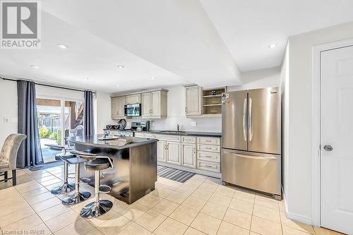 59 Onyx Court, Hamilton, ON - Indoor Photo Showing Kitchen