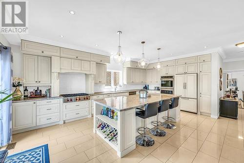 59 Onyx Court, Hamilton, ON - Indoor Photo Showing Kitchen With Upgraded Kitchen