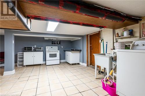 70 Ward Avenue, Hamilton, ON - Indoor Photo Showing Laundry Room