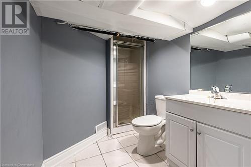 70 Ward Avenue, Hamilton, ON - Indoor Photo Showing Bathroom