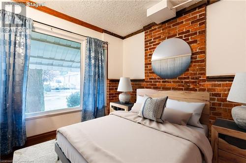 70 Ward Avenue, Hamilton, ON - Indoor Photo Showing Bedroom