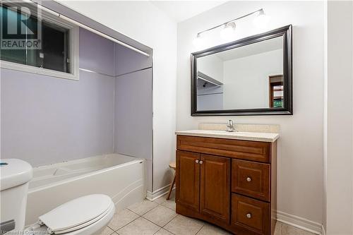 70 Ward Avenue, Hamilton, ON - Indoor Photo Showing Bathroom