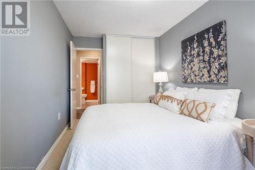 1270 Maple Crossing Boulevard Unit# 1403, Burlington, ON - Indoor Photo Showing Bedroom