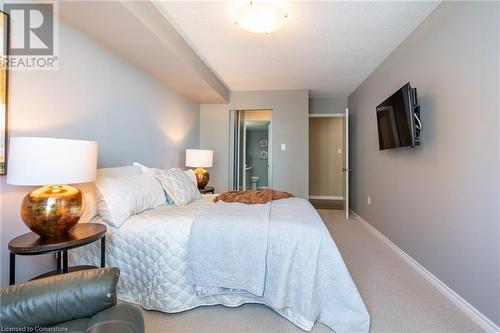 1270 Maple Crossing Boulevard Unit# 1403, Burlington, ON - Indoor Photo Showing Bedroom