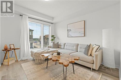 42 Radison Lane, Hamilton, ON - Indoor Photo Showing Living Room