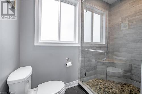 886 Buchner Road, Welland, ON - Indoor Photo Showing Bathroom