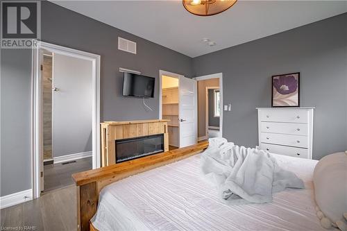 886 Buchner Road, Welland, ON - Indoor Photo Showing Bedroom