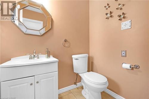 35 Jacqueline Boulevard, Hamilton, ON - Indoor Photo Showing Bathroom