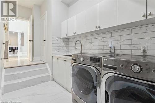 5397 Roanoke Court, Mississauga, ON - Indoor Photo Showing Laundry Room