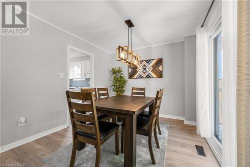 31 Trenholme Crescent, Hamilton, ON - Indoor Photo Showing Dining Room