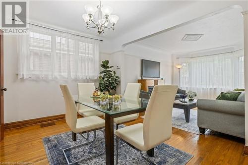 24 Thorndale Street N, Hamilton, ON - Indoor Photo Showing Dining Room