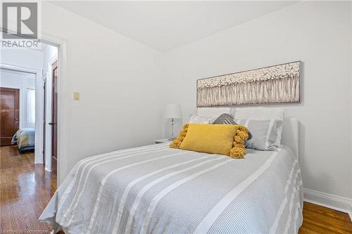 24 Thorndale Street N, Hamilton, ON - Indoor Photo Showing Bedroom