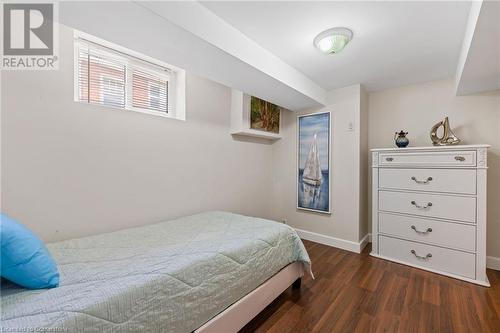 24 Thorndale Street N, Hamilton, ON - Indoor Photo Showing Bedroom