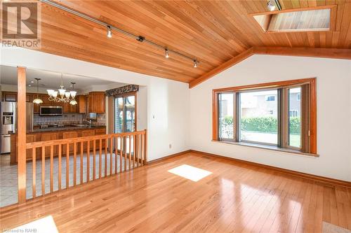 22 Glen Park Court, Hamilton, ON - Indoor Photo Showing Other Room