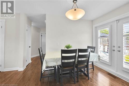 33 Collier Crescent, Hamilton, ON - Indoor Photo Showing Dining Room