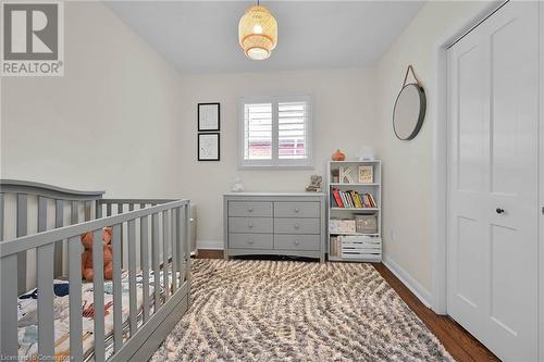 33 Collier Crescent, Hamilton, ON - Indoor Photo Showing Bedroom