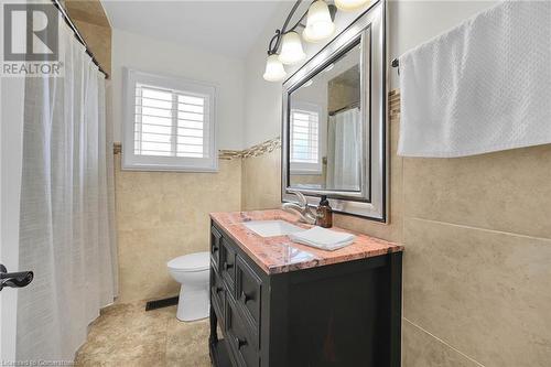 33 Collier Crescent, Hamilton, ON - Indoor Photo Showing Bathroom