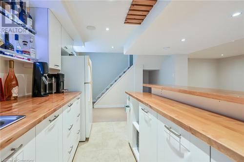 33 Collier Crescent, Hamilton, ON - Indoor Photo Showing Kitchen