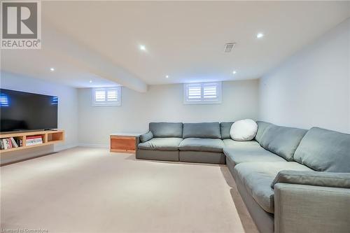 33 Collier Crescent, Hamilton, ON - Indoor Photo Showing Basement