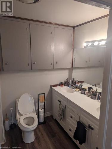 182 Talbot Street N, Simcoe, ON - Indoor Photo Showing Bathroom