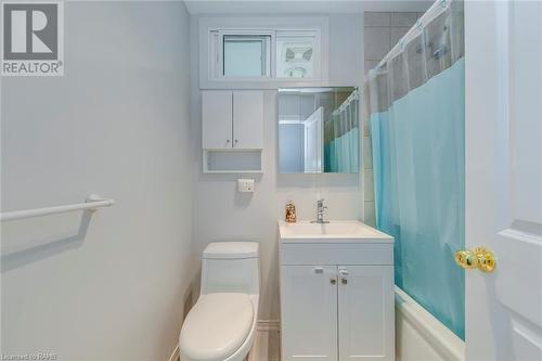 414 Bryant Crescent, Burlington, ON - Indoor Photo Showing Bathroom