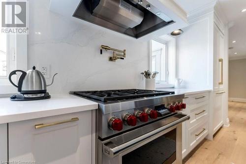 145 Birett Drive, Burlington, ON - Indoor Photo Showing Kitchen