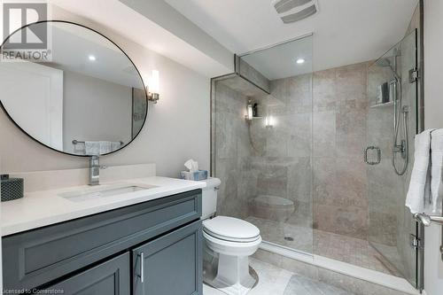 145 Birett Drive, Burlington, ON - Indoor Photo Showing Bathroom