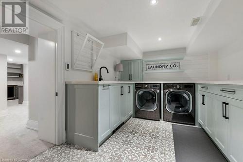 145 Birett Drive, Burlington, ON - Indoor Photo Showing Laundry Room