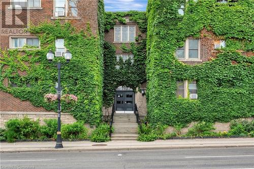 285 King Street W Unit# 8, Hamilton, ON - Outdoor