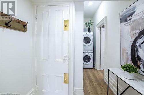 82 Victoria Avenue S, Hamilton, ON - Indoor Photo Showing Laundry Room