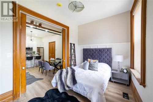 82 Victoria Avenue S, Hamilton, ON - Indoor Photo Showing Bedroom