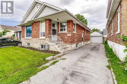 5 Bartlett Street, Niagara Falls, ON - Outdoor