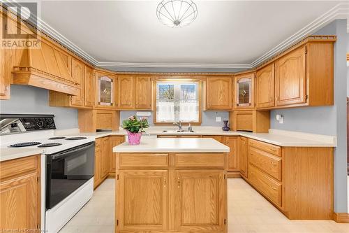 657 Haldimand 17 Road, Haldimand County, ON - Indoor Photo Showing Kitchen With Double Sink