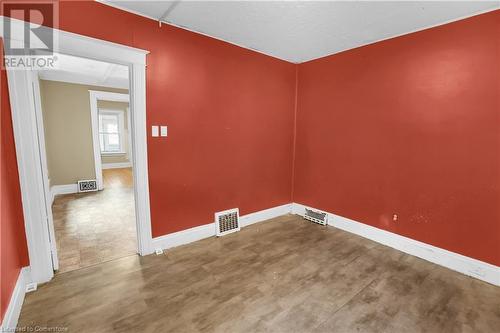 174 Lake Street, St. Catharines, ON - Indoor Photo Showing Other Room