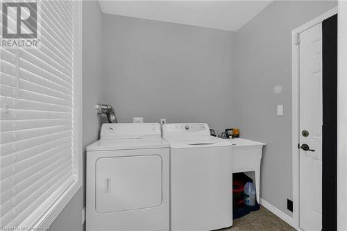 75 Cedarville Drive, Hamilton, ON - Indoor Photo Showing Laundry Room