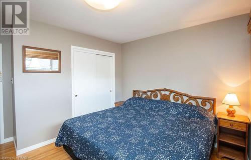 607 7Th Avenue, Hamilton, ON - Indoor Photo Showing Bedroom