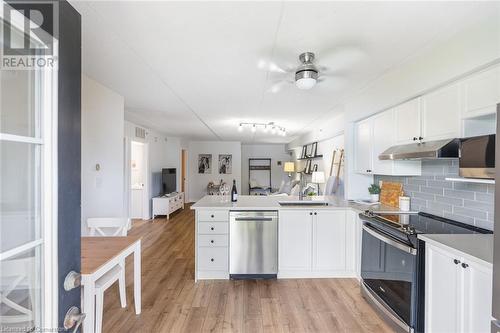 2035 Appleby Line Unit# 105, Burlington, ON - Indoor Photo Showing Kitchen With Upgraded Kitchen