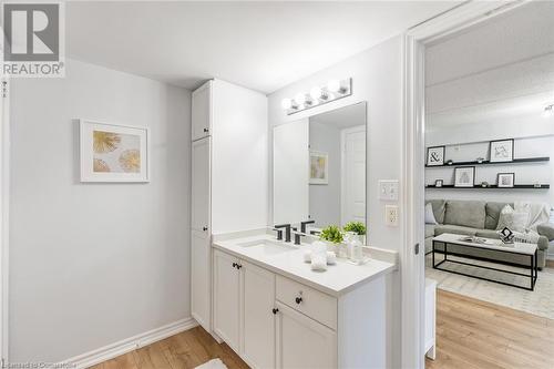 2035 Appleby Line Unit# 105, Burlington, ON - Indoor Photo Showing Bathroom