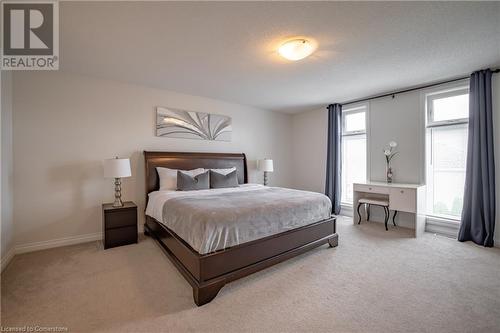 7789 Alpine Drive, Niagara Falls, ON - Indoor Photo Showing Bedroom