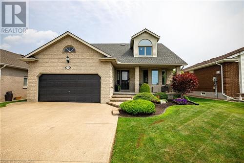 7789 Alpine Drive, Niagara Falls, ON - Outdoor With Facade