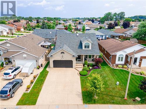 7789 Alpine Drive, Niagara Falls, ON - Outdoor With Facade