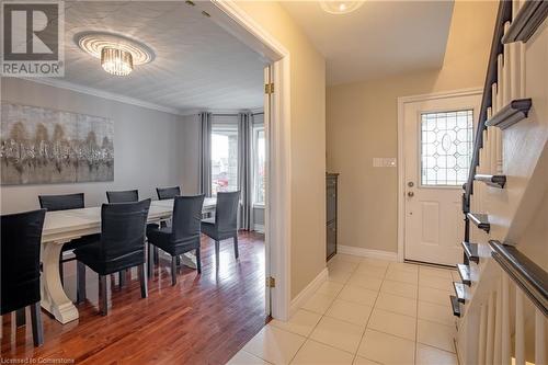 7789 Alpine Drive, Niagara Falls, ON - Indoor Photo Showing Dining Room