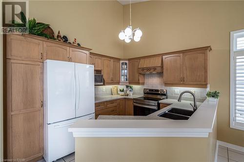 2278 Turnberry Road Unit# 13, Burlington, ON - Indoor Photo Showing Kitchen With Double Sink