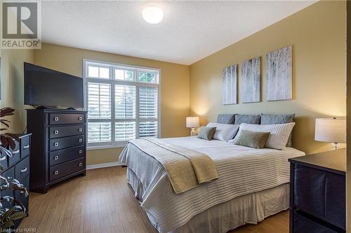 2278 Turnberry Road Unit# 13, Burlington, ON - Indoor Photo Showing Bedroom