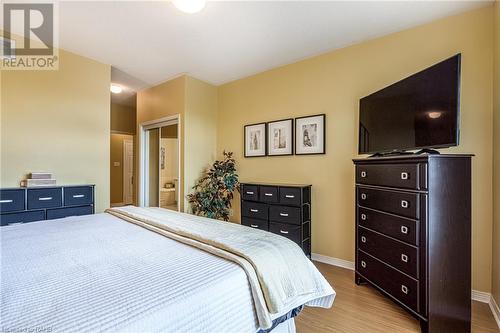 2278 Turnberry Road Unit# 13, Burlington, ON - Indoor Photo Showing Bedroom