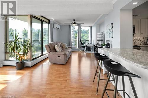 150 Charlton Avenue E Unit# 2206, Hamilton, ON - Indoor Photo Showing Living Room